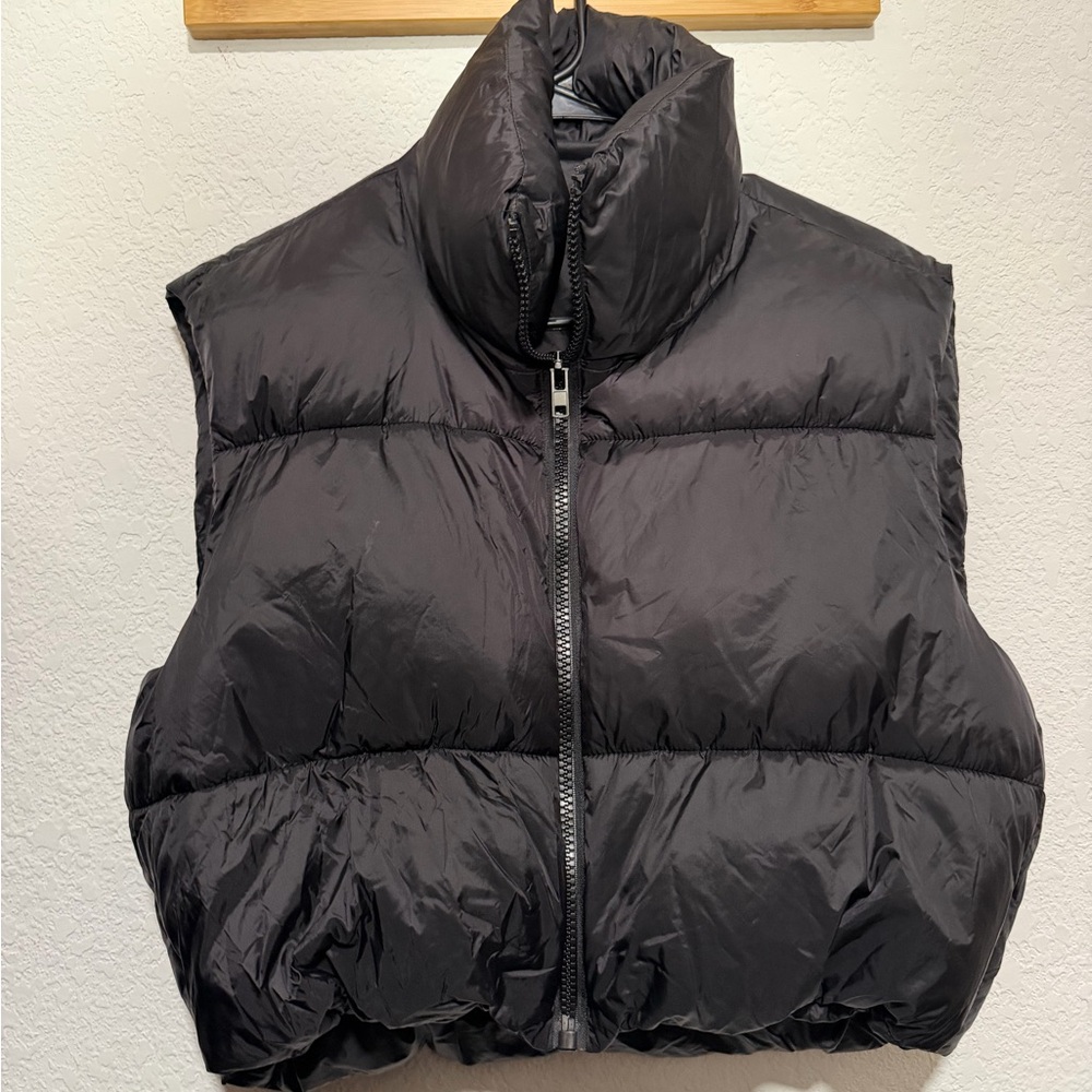 Black Cropped Puffer Vest